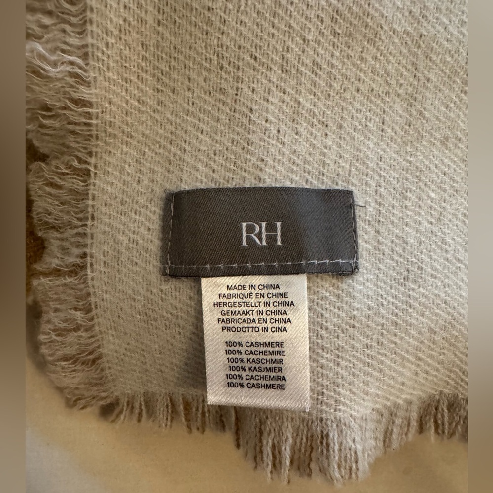 "RH" Luxurious 100%Cashmere CAMEL 
/White TWO-TONW Throw-in ,96“x 80".NEW w/Tag - Picture 5 of 13